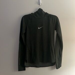 Women’s funnelneck